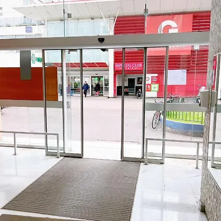 아파트 Near Subway And Supermarket