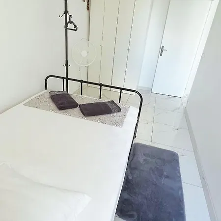 Apartment Near Subway And Supermarket Paris
