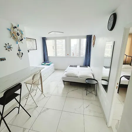 Near Subway And Supermarket Apartment